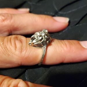 14k white gold and diamond ring
